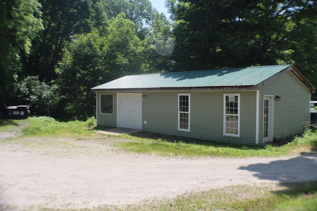 51 Main St, Thompson, CT 06255 - garage featuring driveway