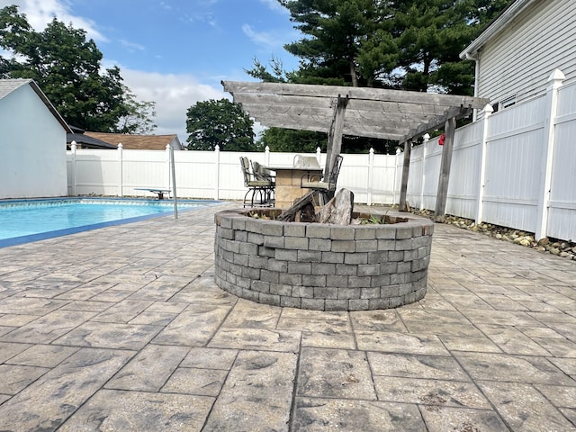27 Woodbridge Ave, East Hartford, CT 06108 - fenced backyard featuring a patio and a pergola