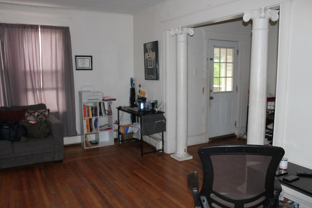 120 Linsley Ave, Meriden, CT 06451 - entrance foyer with ornate columns and wood finished floors