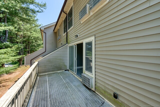 118 Sheraton Ln Unit 118, Norwich, CT 06360 - view of wooden terrace