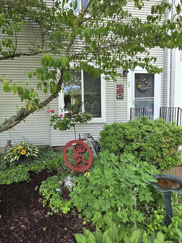 16 Seymour Rd Unit 2C, East Granby, CT 06026 - view of yard
