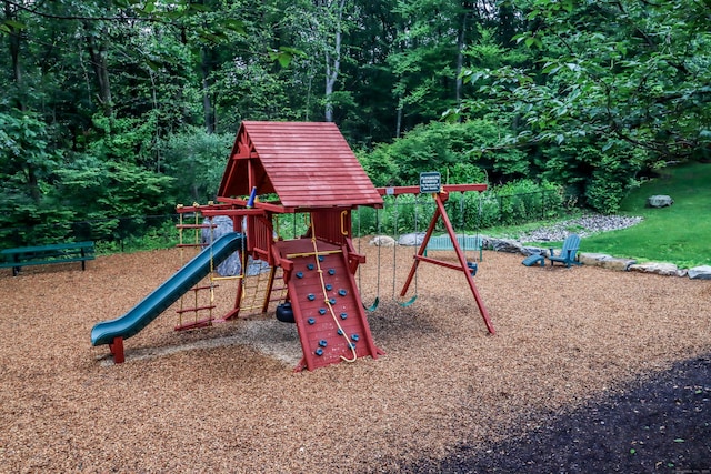 2303 Eaton Ct Unit 2303, Danbury, CT 06811 - view of playground