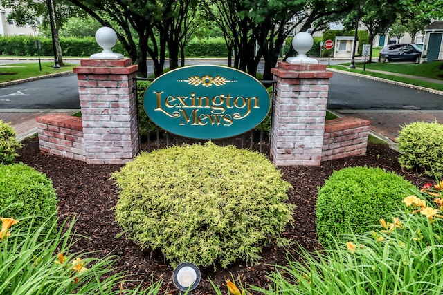2303 Eaton Ct Unit 2303, Danbury, CT 06811 - view of community sign