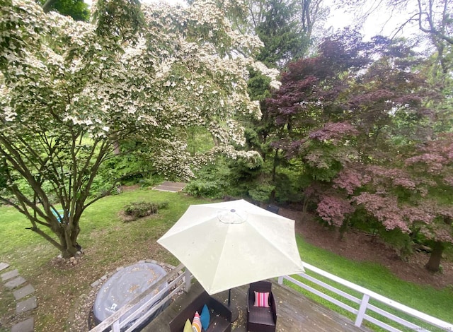 50 Howe St, Milford, CT 06460 - view of green lawn