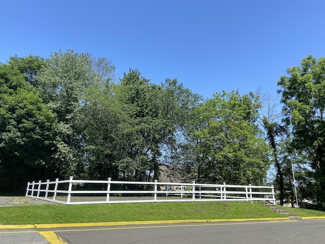 5 Woodside Ave Unit D41, Danbury, CT 06810 - view of yard