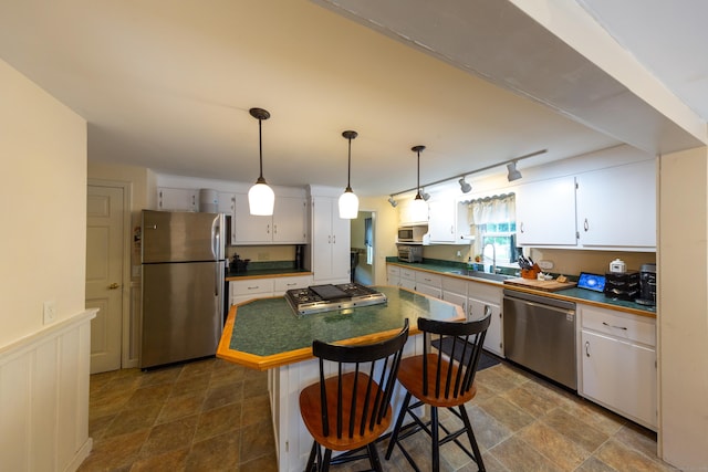 32 Hurlbut St, Putnam, CT 06260 - photo 2