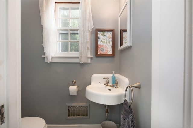 41 Northridge Ave, Torrington, CT 06790 - half bath featuring toilet and baseboards