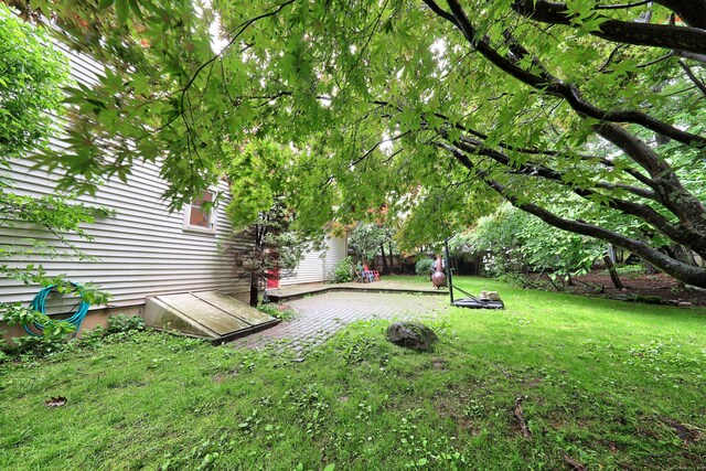 18 Deercrest Dr, Torrington, CT 06790