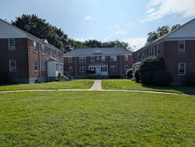901 William St Apt C, Bridgeport, CT 06608 - view of front of home with a front lawn