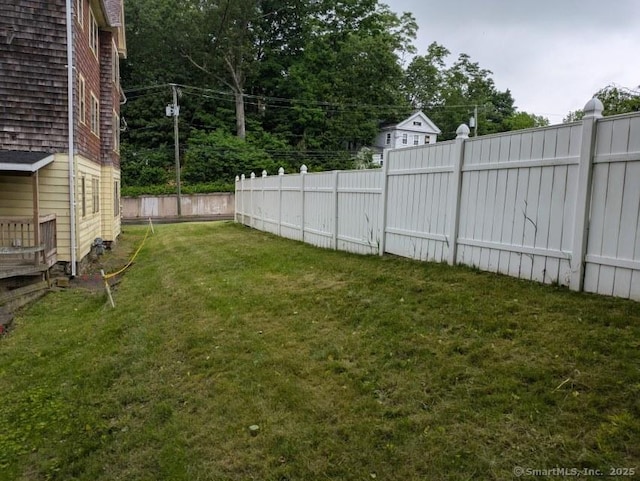 484 W St, Bristol, CT 06010 - view of yard