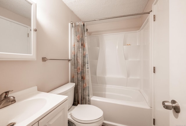 14 Newtown Rd Unit B9, Danbury, CT 06810 - full bath with a textured ceiling, vanity, and shower / tub combo
