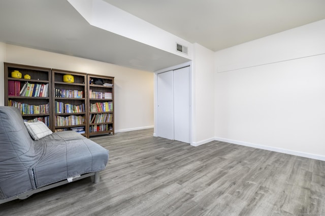 51 Old Kings Hwy Unit 5, Greenwich, CT 06897 - sitting room featuring wood finished floors and baseboards