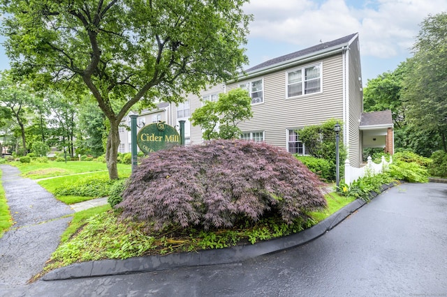 51 Old Kings Hwy Unit 5, Greenwich, CT 06897 - view of side of home