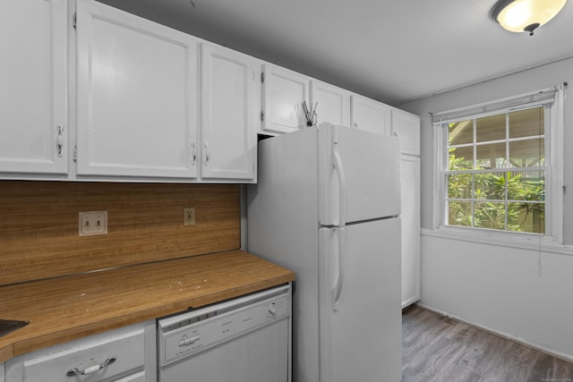 46 Rising Trail Dr Unit 46, Middletown, CT 06457 - kitchen with white appliances, white cabinets, light wood finished floors, and light countertops