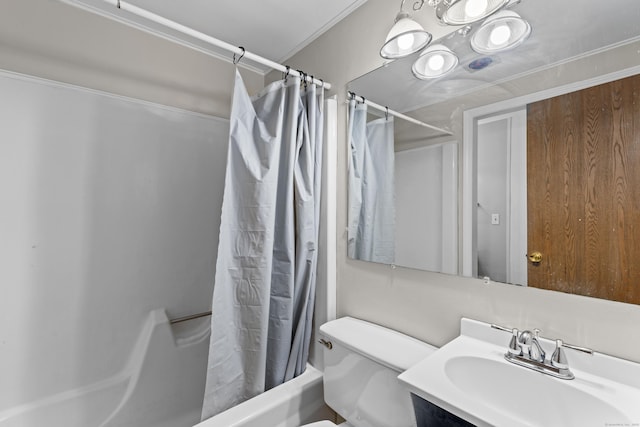 46 Rising Trail Dr Unit 46, Middletown, CT 06457 - full bathroom with shower / tub combo with curtain, vanity, and ornamental molding
