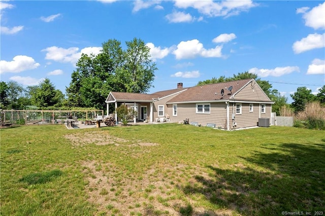 23 Sunset Hill Rd, Brookfield, CT 06804 - rear view of property featuring a patio area