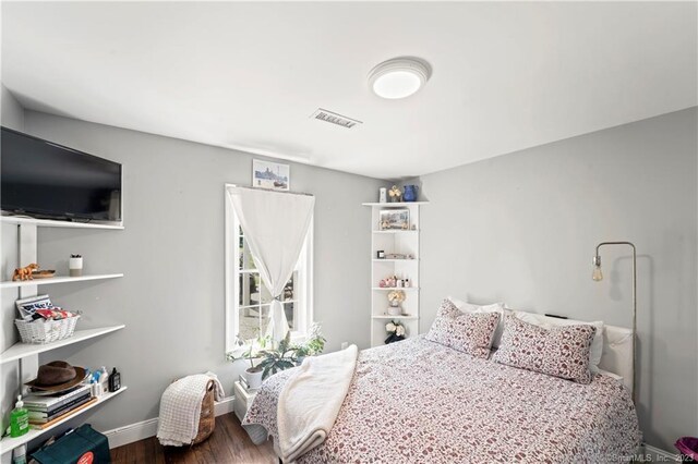 23 Sunset Hill Rd, Brookfield, CT 06804 - bedroom with wood finished floors and baseboards