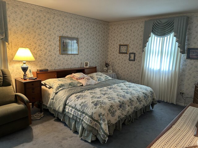 16 Round Hill Cir, Naugatuck, CT 06770 - carpeted bedroom featuring wallpapered walls