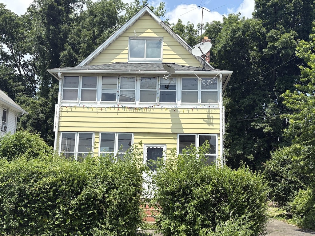 9 Waverly Pl, Stamford, CT 06902 - photo 2