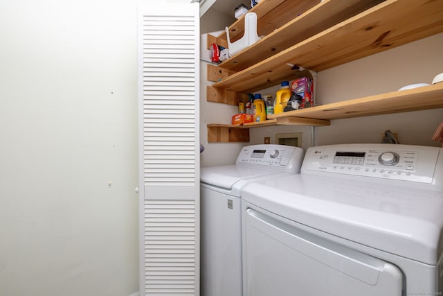 85 N Main St Unit 96, East Hampton, CT 06424 - washroom featuring separate washer and dryer