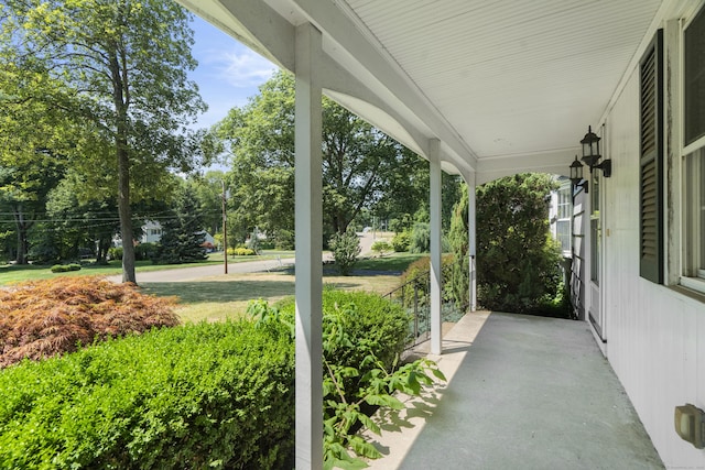 62 Gatehouse Rd, Trumbull, CT 06611 - photo 2