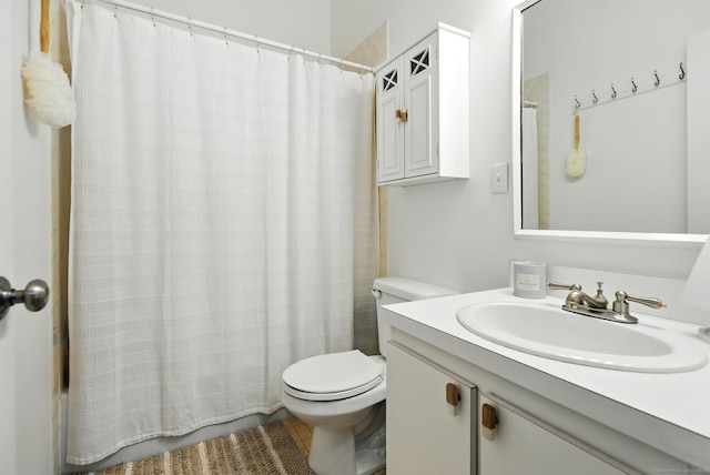 4 Earls Ct Unit 4C, Farmington, CT 06032 - full bath featuring vanity and shower / bath combination with curtain