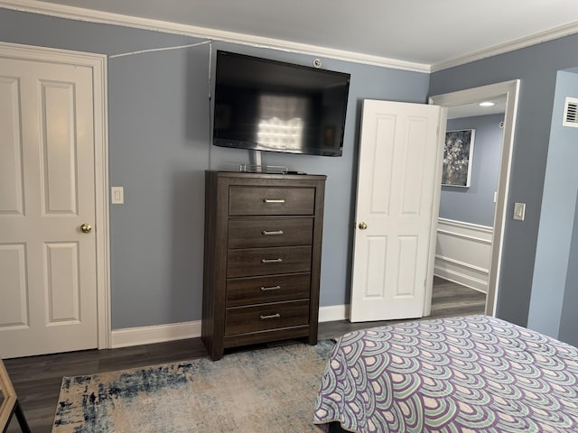 3250 Fairfield Ave Apt 100, Bridgeport, CT 06605 - bedroom with wood finished floors and crown molding