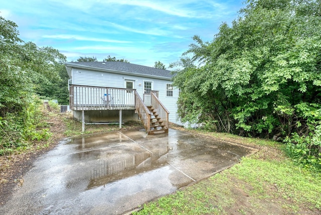295 Hunting Lodge Rd, Mansfield, CT 06268 - back of house with a wooden deck