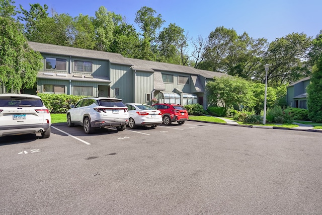 123 Old Belden Hill Rd Apt 24, Norwalk, CT 06850 - view of property featuring uncovered parking