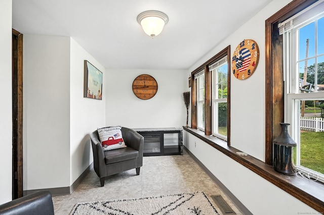 92 Yates St, West Haven, CT 06516 - sitting room with baseboards