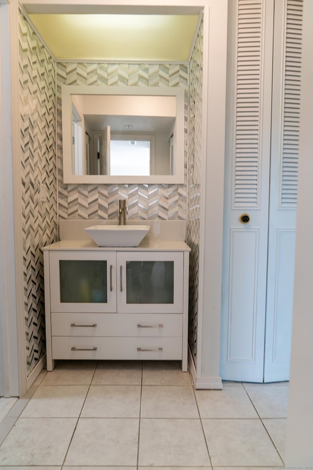 5 Melon Ln Unit 5, Ridgefield, CT 06877 - bathroom with tile patterned floors, vanity, and a closet