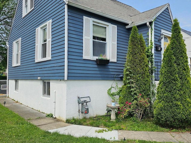 27 White Rose Ave, Waterbury, CT 06708 - view of property exterior
