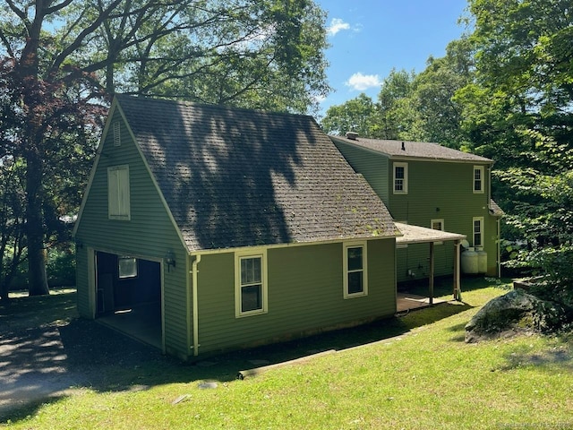 87 Mcveagh Rd, Westbrook, CT 06498 - view of home's exterior with a lawn