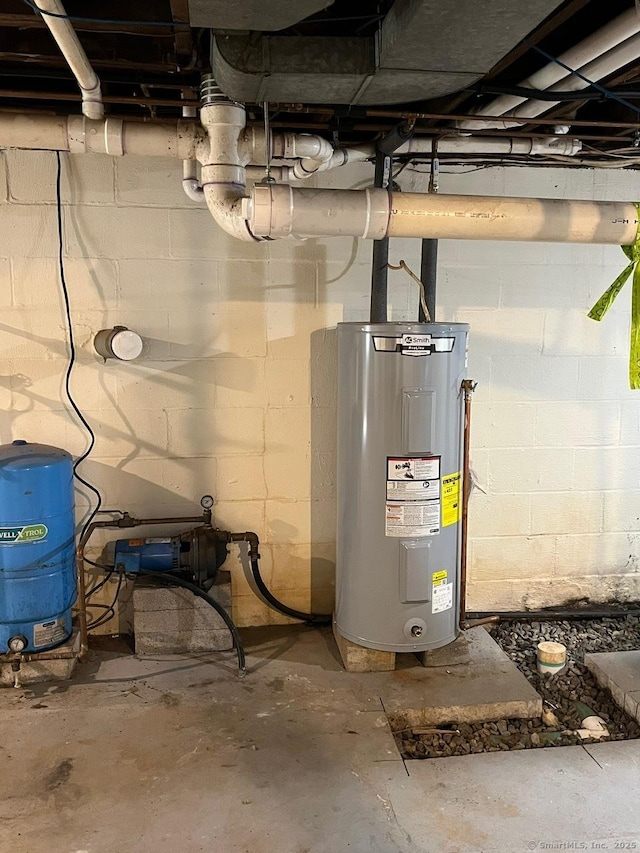 87 Mcveagh Rd, Westbrook, CT 06498 - utility room featuring electric water heater