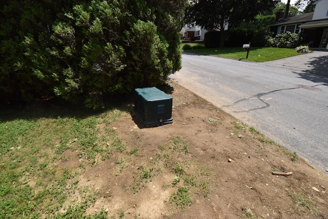 81 Birchwood Dr, Torrington, CT 06790 - view of street