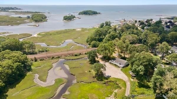27 Laurelwood Dr, East Lyme, CT 06357 - aerial view of property's location featuring a nearby body of water