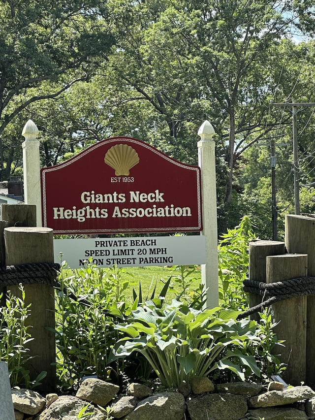 27 Laurelwood Dr, East Lyme, CT 06357 - view of community / neighborhood sign
