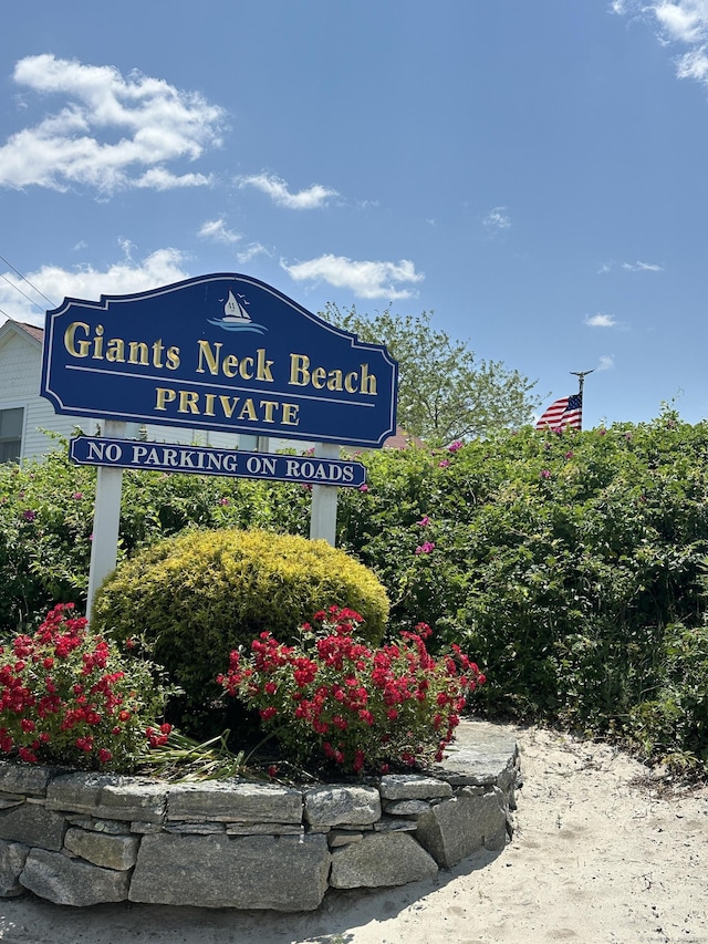 27 Laurelwood Dr, East Lyme, CT 06357 - view of community / neighborhood sign