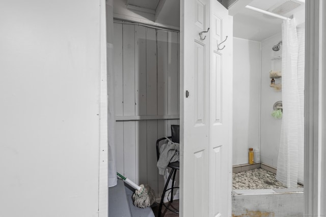 19 Plymouth Ave, Norwalk, CT 06851 - full bathroom featuring a shower with curtain