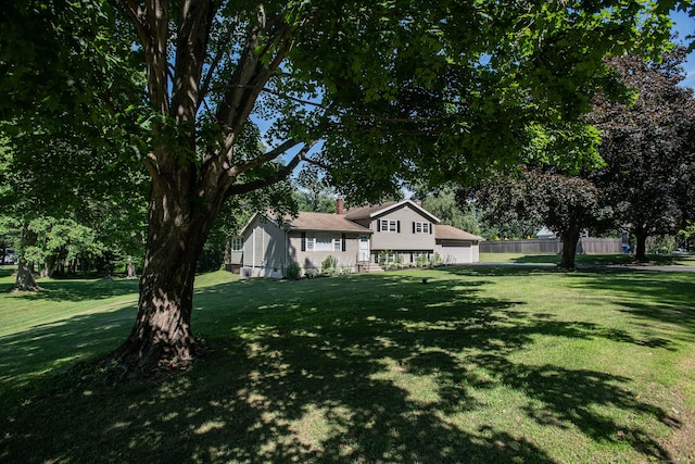 7 Derenthal Dr, Madison, CT 06443 - view of front of home with a chimney