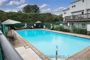 29 Van Buren Ave Unit H7, Norwalk, CT 06850 - view of community pool