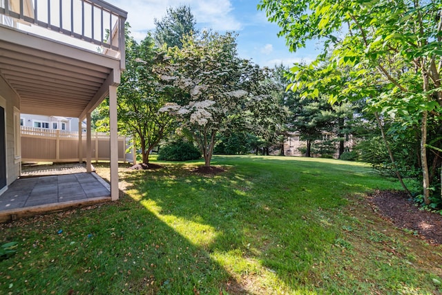 12 Boulevard Dr Unit 27-157, Danbury, CT 06810 - view of yard featuring a patio area