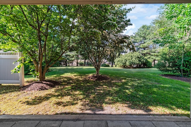 12 Boulevard Dr Unit 27-157, Danbury, CT 06810 - view of grassy yard