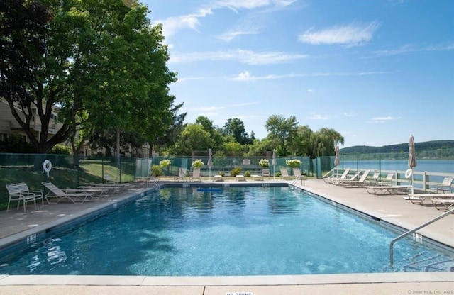 12 Boulevard Dr Unit 27-157, Danbury, CT 06810 - community pool featuring a patio area