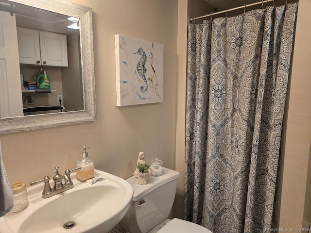 60 Spring Glen Rd, East Lyme, CT 06357 - bathroom with a sink and a shower with shower curtain