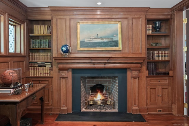 31 Contentment Island Rd, Darien, CT 06820 - detailed view of built in features and wood finished floors