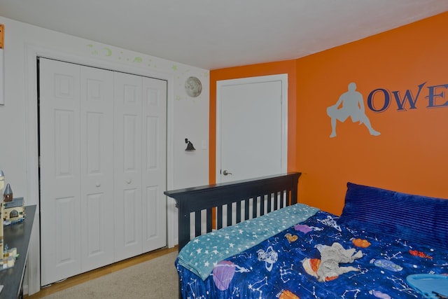 33 Old King St, Enfield, CT 06082 - bedroom featuring wood finished floors and a closet