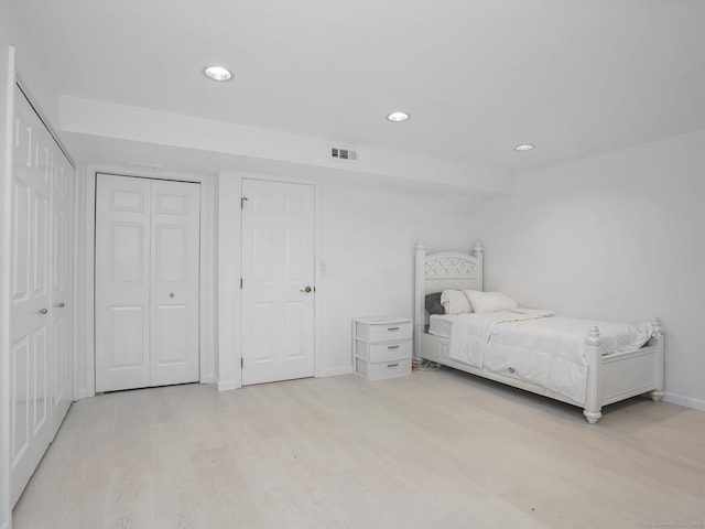 11 Boulevard Dr Unit 10-44, Danbury, CT 06810 - bedroom with light wood-style flooring and recessed lighting