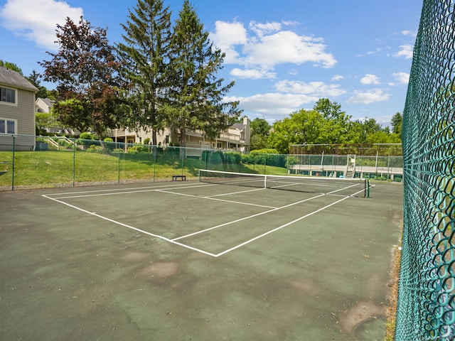 11 Boulevard Dr Unit 10-44, Danbury, CT 06810 - view of tennis court