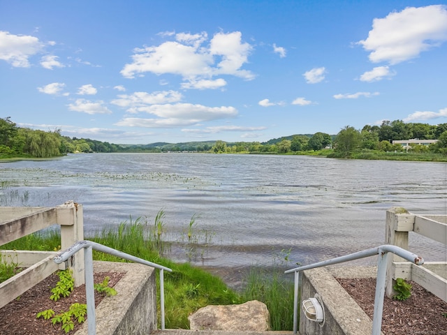 11 Boulevard Dr Unit 10-44, Danbury, CT 06810 - water view